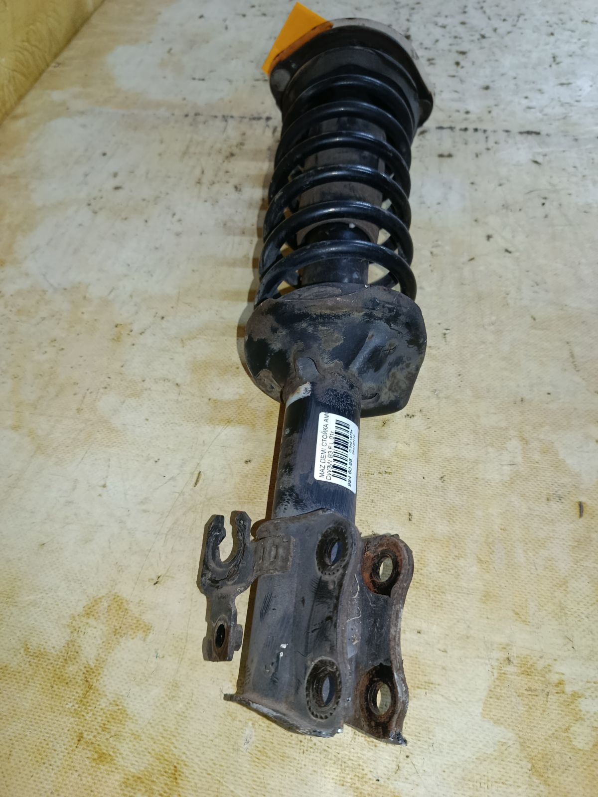 Стойка амортизатора 280 697, 30-B10-A, 333267, CR-049FL-DW, CR8902, DC2034900, DC2037900, DC2234900, DC3534900, DC3734900, SST0045, ST-049FL-DW на Mazda Demio DW3W B3 Фото 4