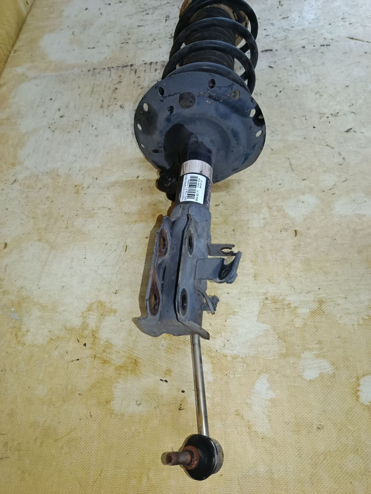 Стойка амортизатора на Honda Fit Shuttle Hybrid GP2 LDA Фото 4