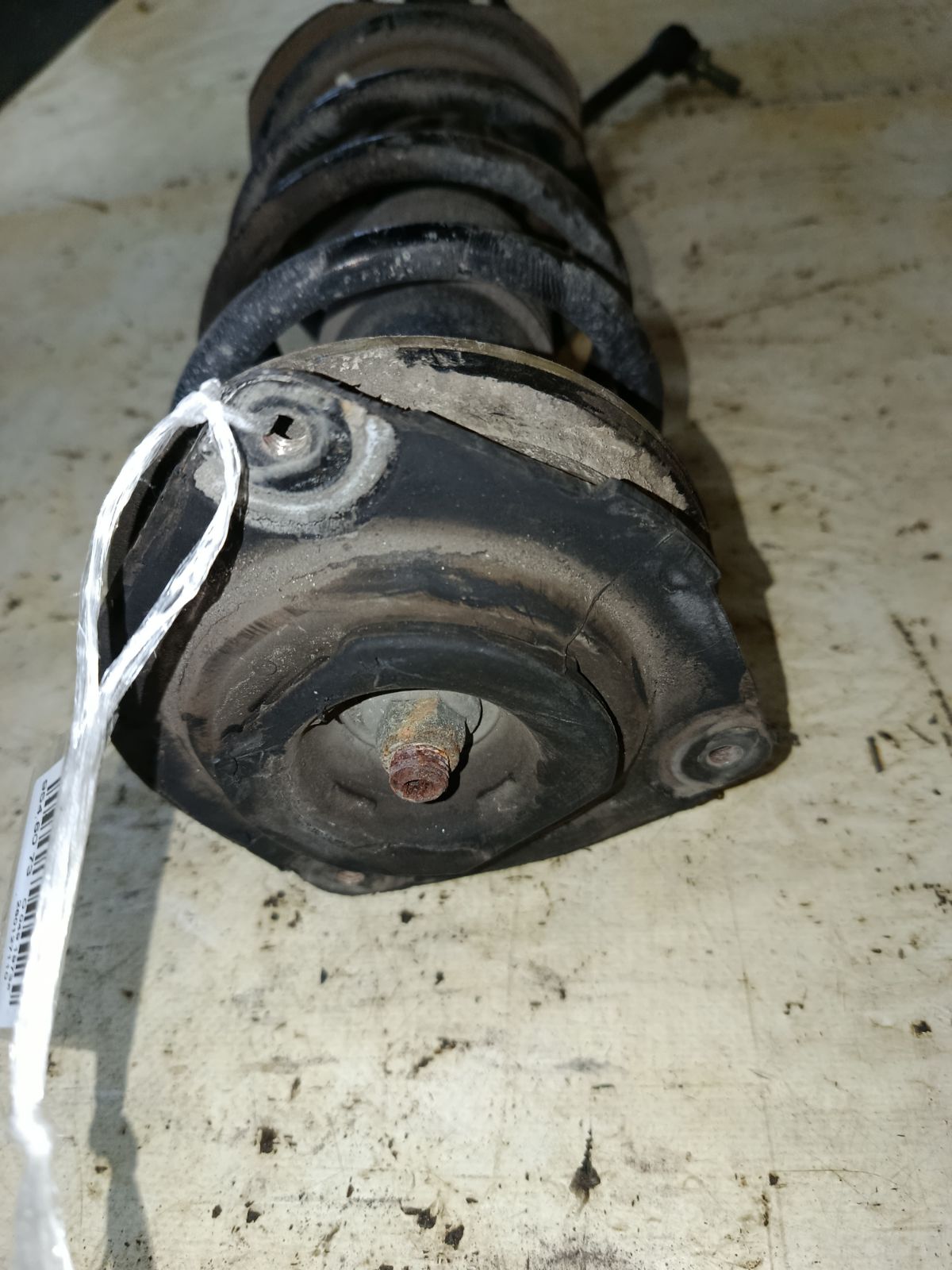 Стойка амортизатора на Nissan Ad Expert VY12 HR15DE Фото 2