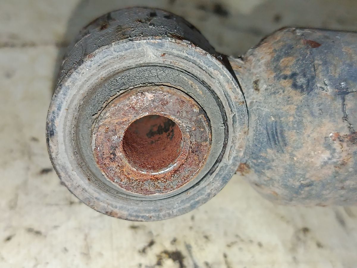 Стойка амортизатора на Honda Stream RN6 R18A Фото 4