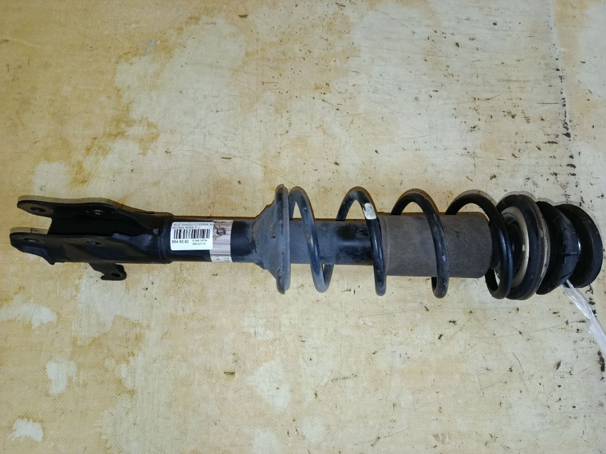 Стойка амортизатора на Suzuki Wagon R MH34S R06A Фото 1