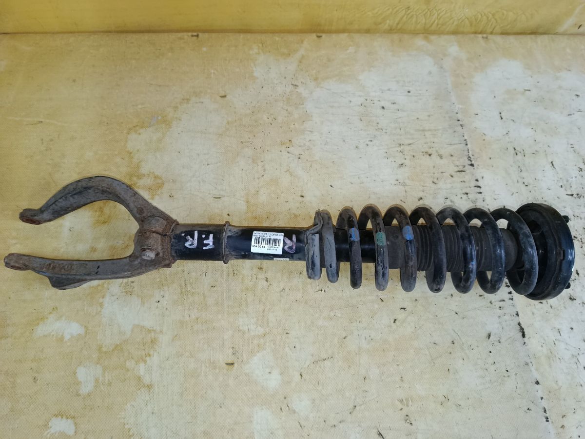 Стойка амортизатора на Honda Elysion RR1 K24A Фото 1