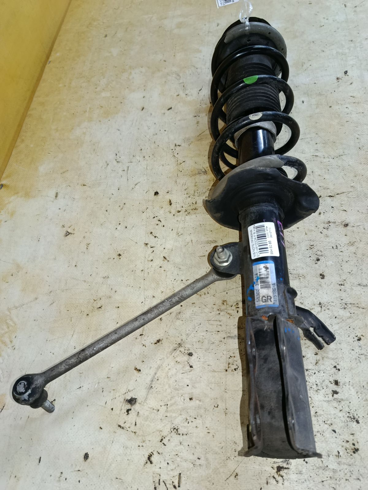 Пружина на Nissan Note E12 HR12DDR Фото 4