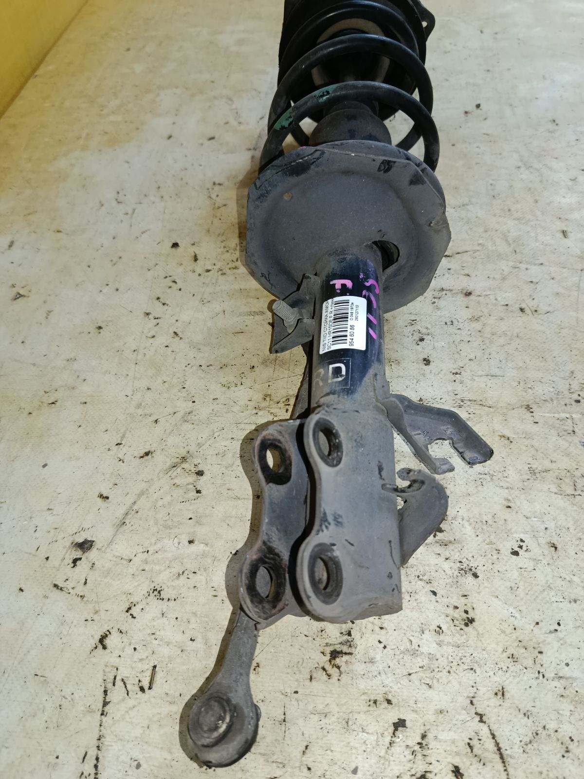 Стойка амортизатора 333390, 54302 ED025, 54302 ED50B, 543021A11B, 54302CJ40C, 54302CJ41C, 54302EC80A, 54302ED001, 54302ED002, 54302ED00A, 54302ED501, 54302ED50A, 54302ED525, 54302EE40A, 54302EE50A, 54302EE50B, 54302EE90A, 54302EF80A, 54302EL00A, 54302EM01A, 54302EM20A, 54302EM30C, 54302EU50A, 54302EU51A, 54302ZN90A, CR-049-3826, CR-049FR-C11, E4302 EC80A, E4302 EE90A, E4302 EL00A, E4302 EM01A, E43021A11B, E4302EC85B, E4302ED00A, E4302EE40A, E4302EM20A, E4302EM30C, E4302EU50A, E4302EU51A, E4302ZN90A, E4302ZV90E, E4C021A11B, E4C02EE90A, E4C02EL00A, E4C02EL00B, E4C02EU51A, SJ-049-3826, SJ-049FR-C11, ST-049-3826 на Nissan Tiida Latio SC11 HR15DE Фото 4