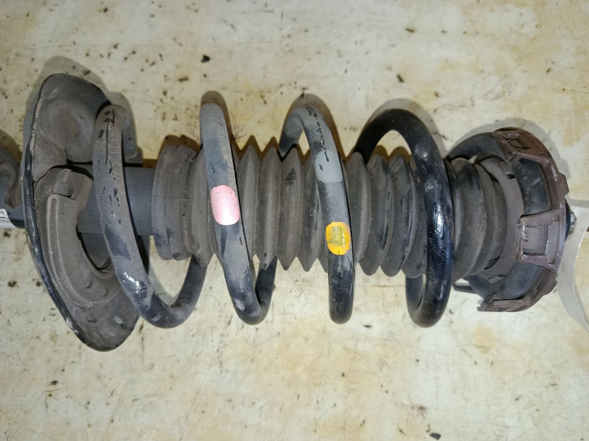 Стойка амортизатора на Honda Freed Hybrid GP3 LEA Фото 3