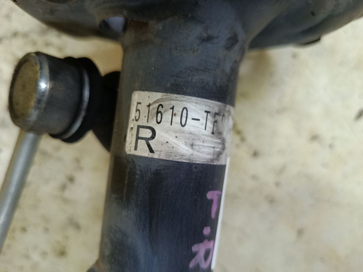 Стойка амортизатора на Honda Fit Shuttle Hybrid GP2 LDA Фото 5