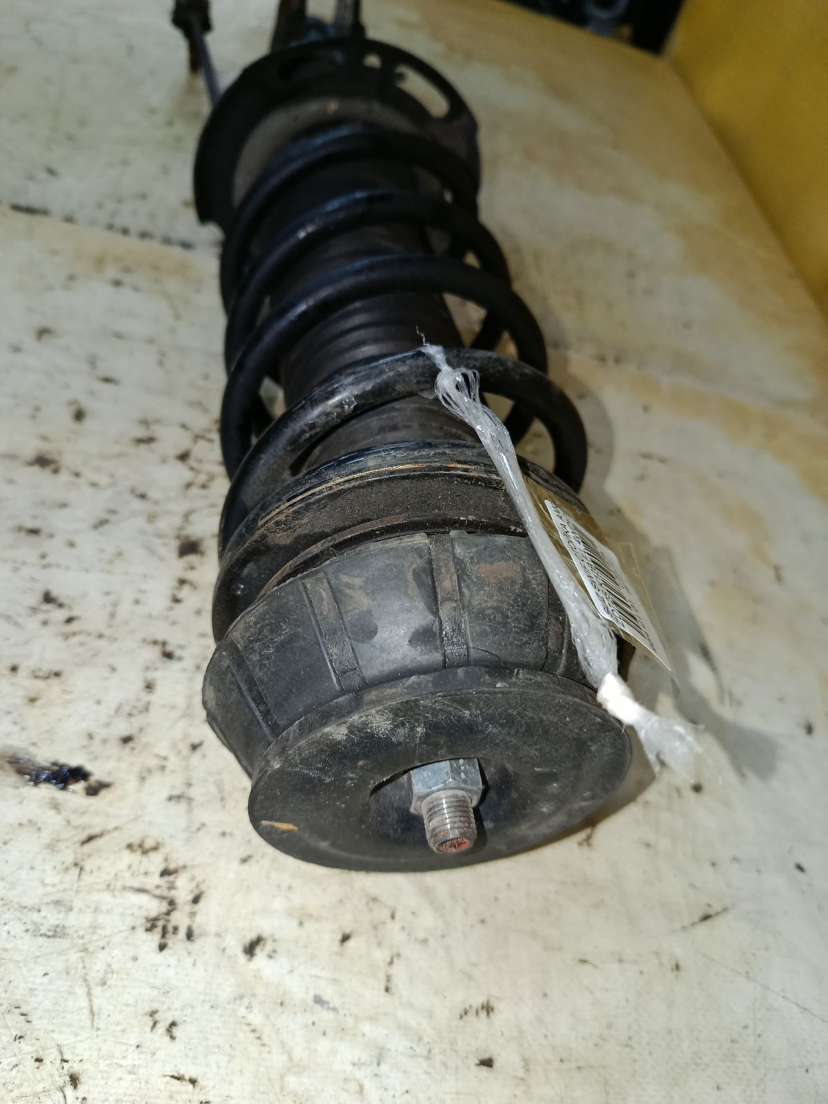 Стойка амортизатора на Suzuki Swift ZD72S K12B Фото 2