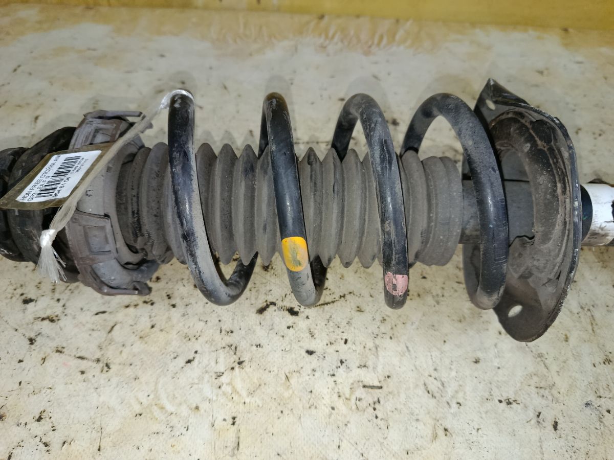 Стойка амортизатора на Honda Freed Hybrid GP3 LEA Фото 3