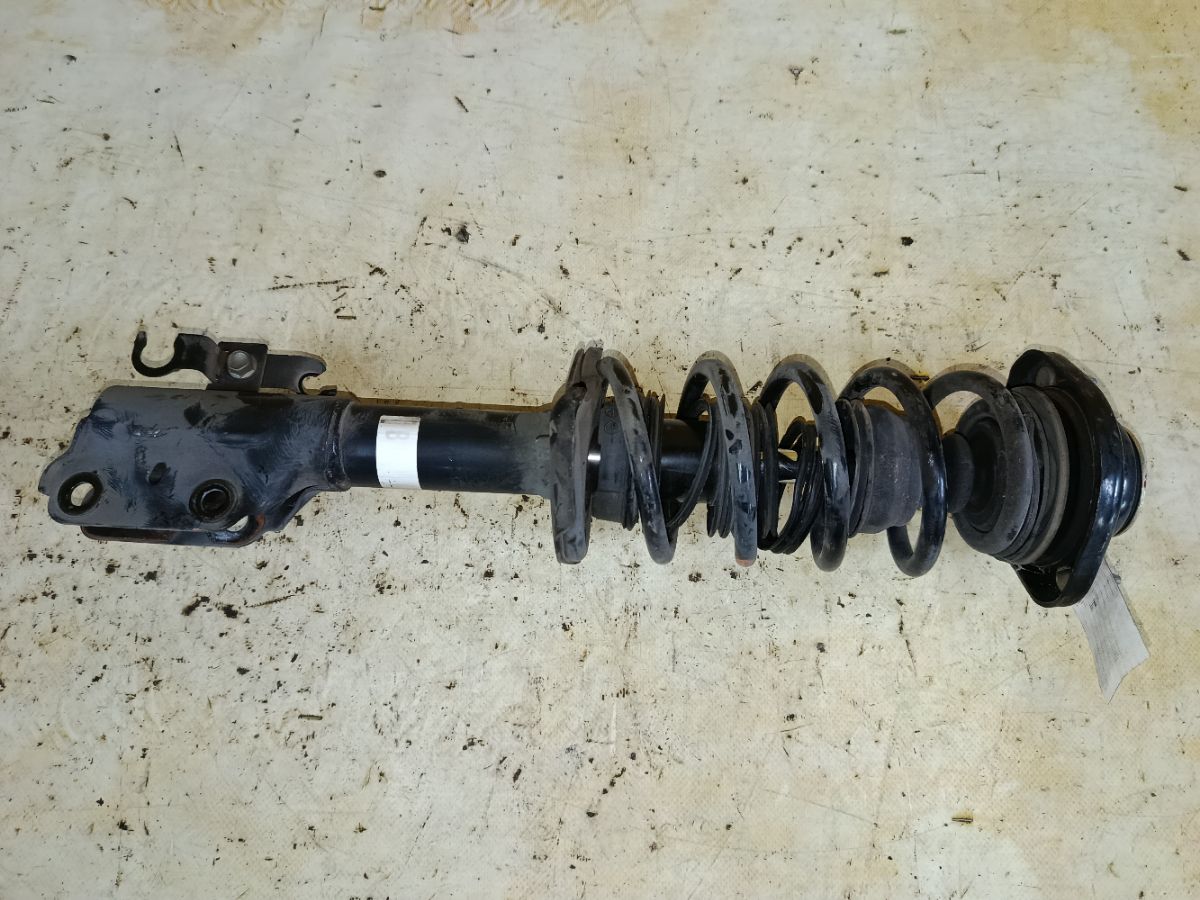 Стойка амортизатора на Nissan Dayz Roox B21A 3B20 Фото 1