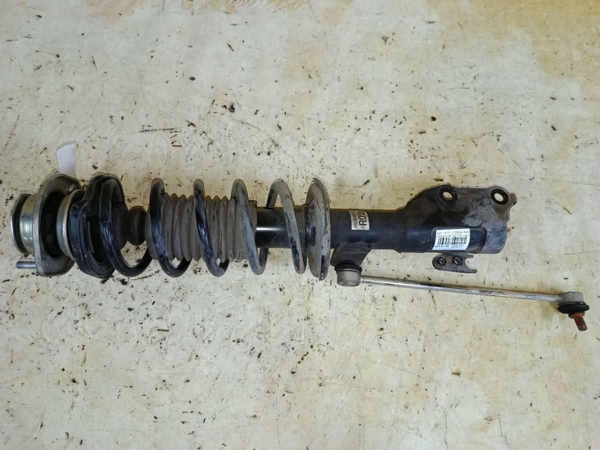 Стойка амортизатора на Daihatsu Tanto LA600S KF-VE Фото 1