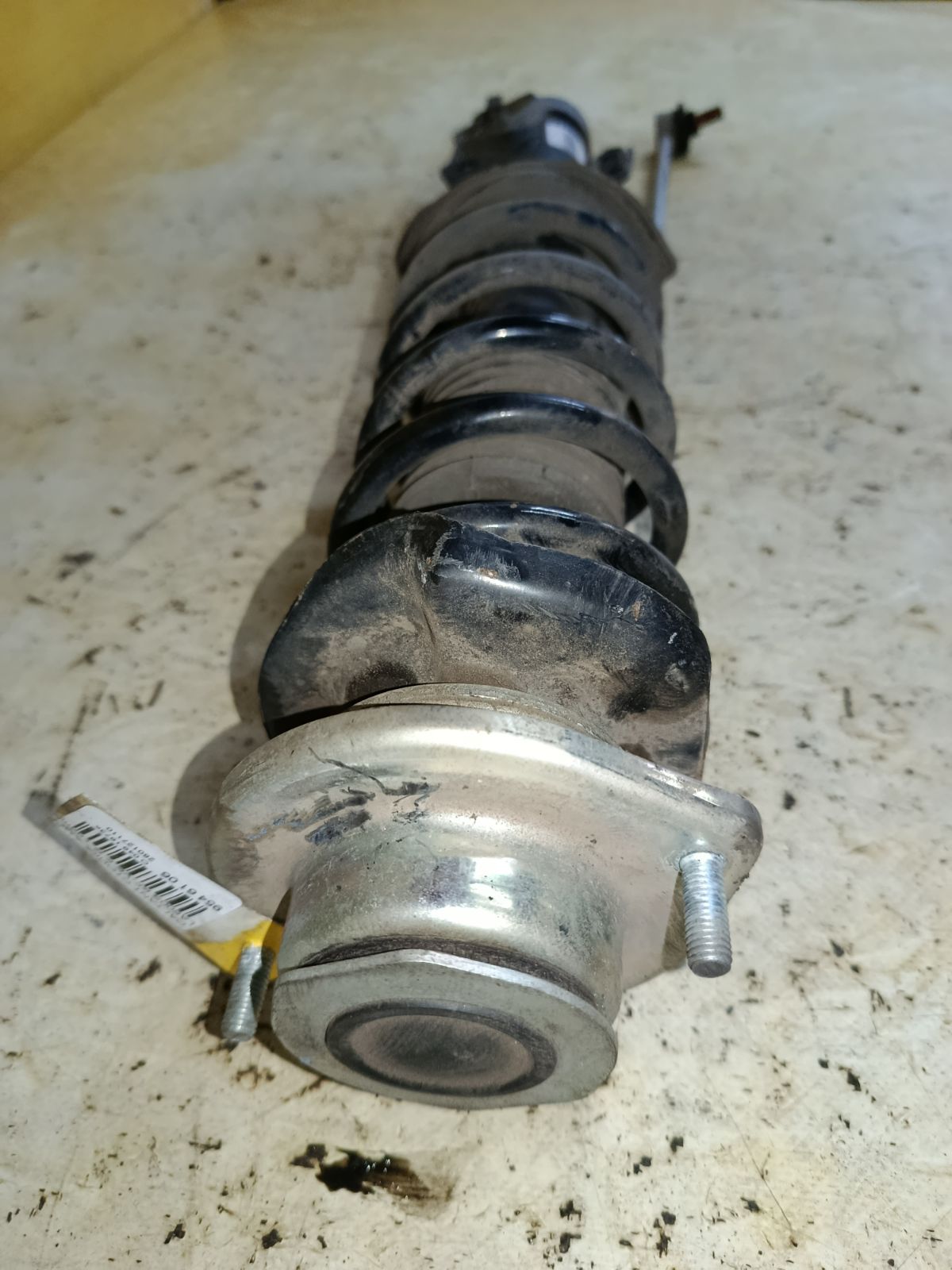 Стойка амортизатора на Daihatsu Tanto LA600S KF-VE Фото 2