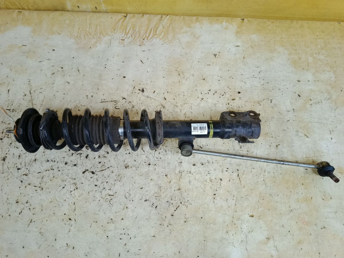 Стойка амортизатора на Toyota Tank M900A 1KR-FE Фото 1