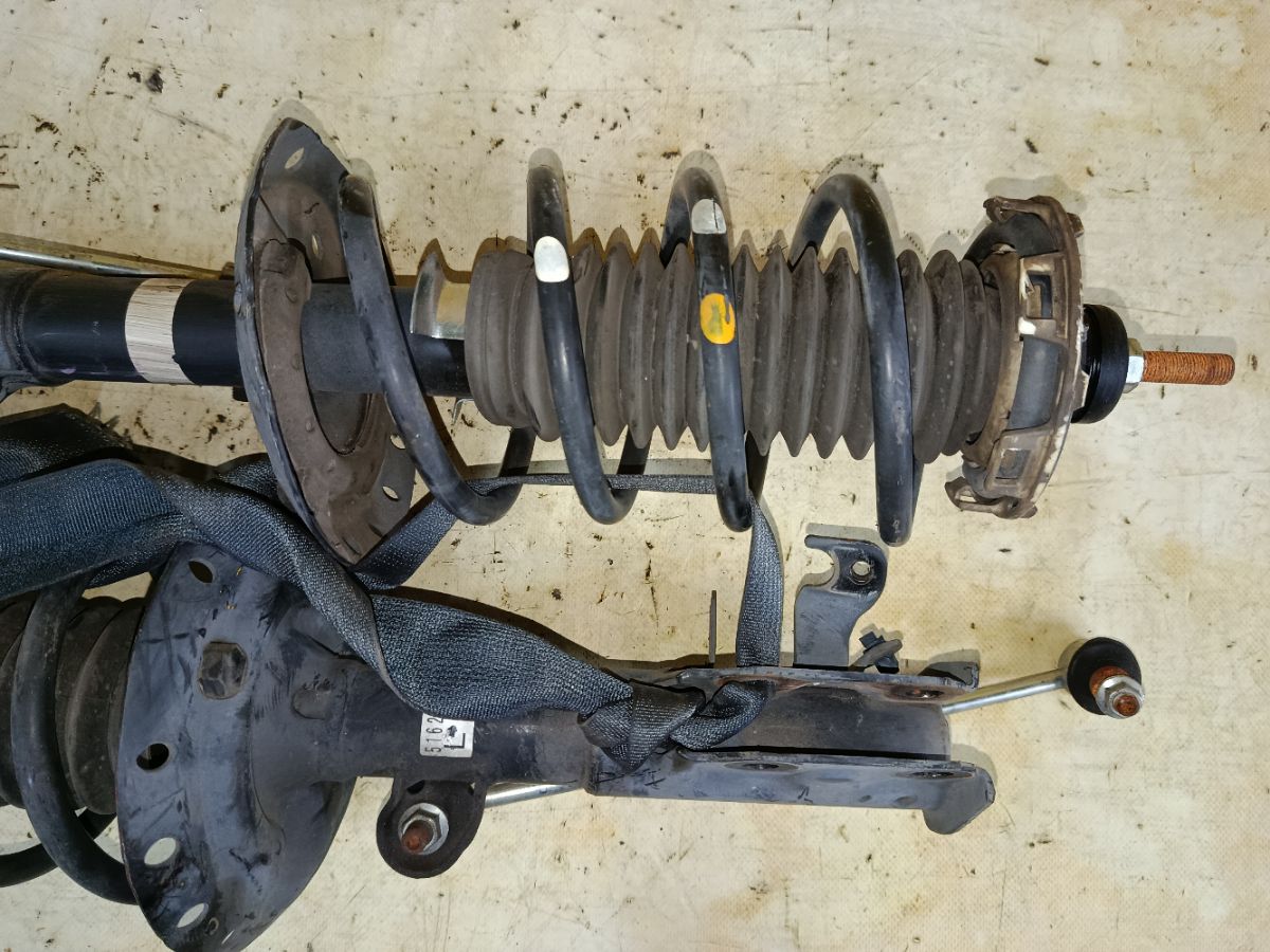 Стойка амортизатора на Honda Fit GE6 L13A Фото 3