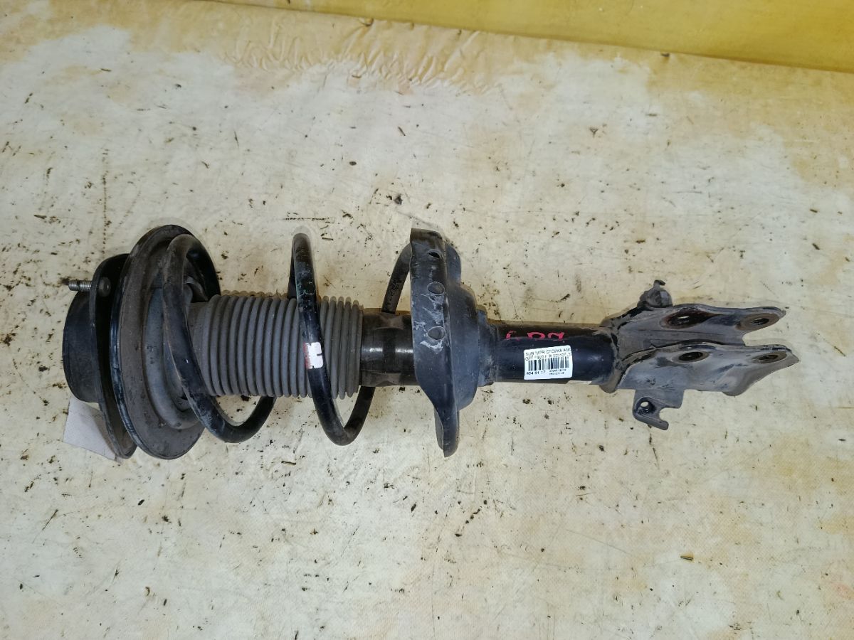 Стойка амортизатора 20310FJ320 на Subaru Impreza GP7 FB20 Фото 1