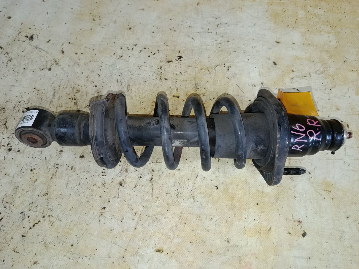 Стойка амортизатора на Honda Stream RN6 R18A Фото 1