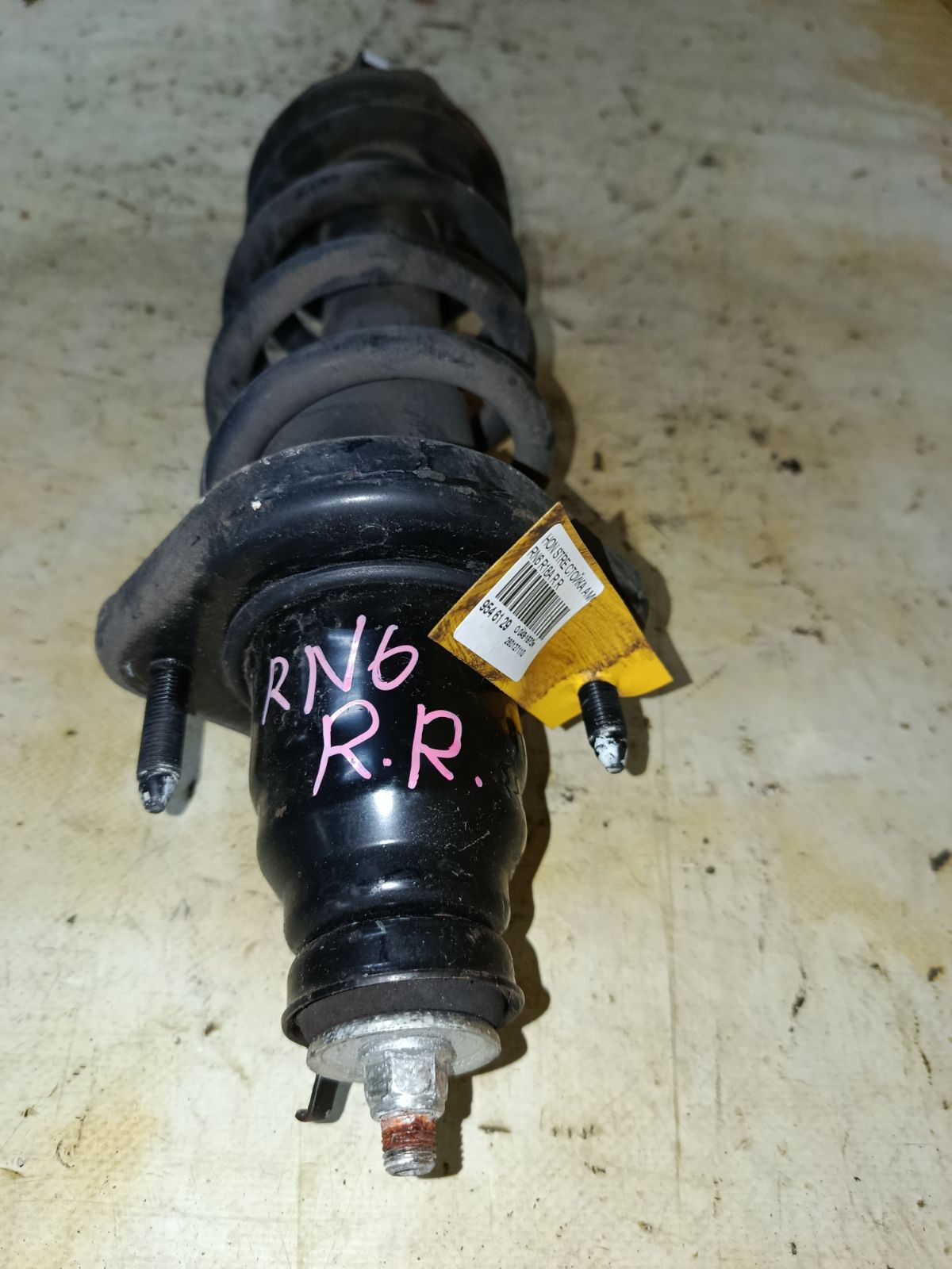 Стойка амортизатора на Honda Stream RN6 R18A Фото 2