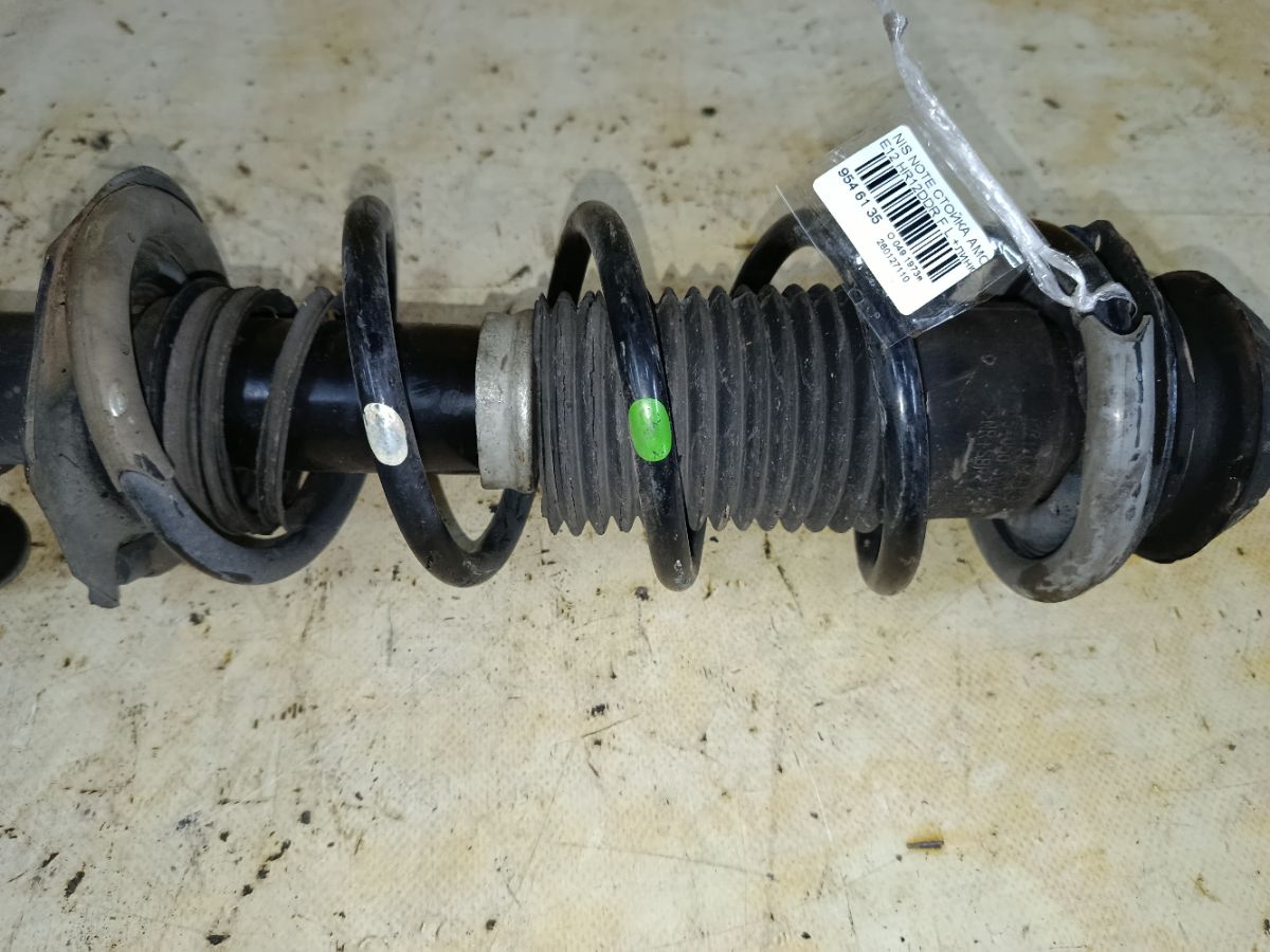 Стойка амортизатора на Nissan Note E12 HR12DDR Фото 3
