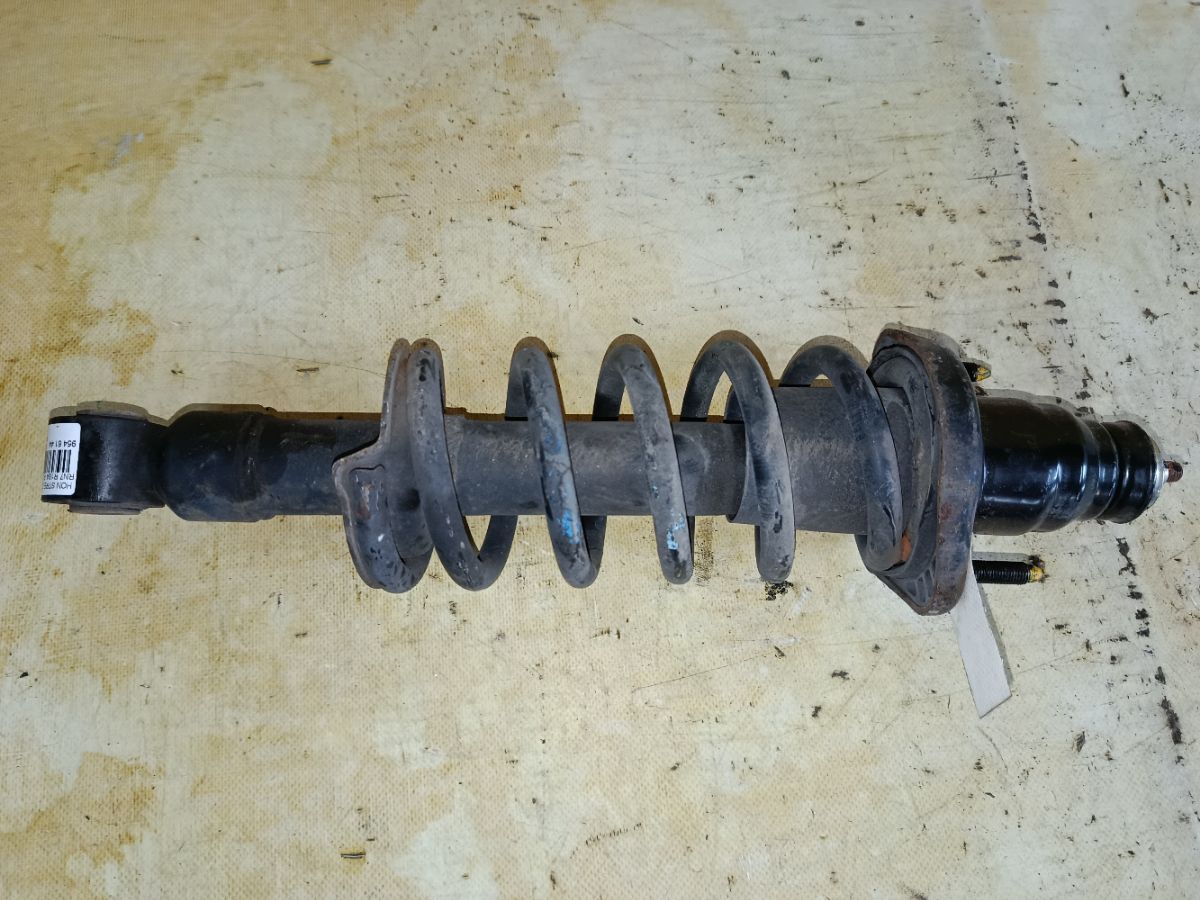 Стойка амортизатора на Honda Stream RN7 R18A Фото 1