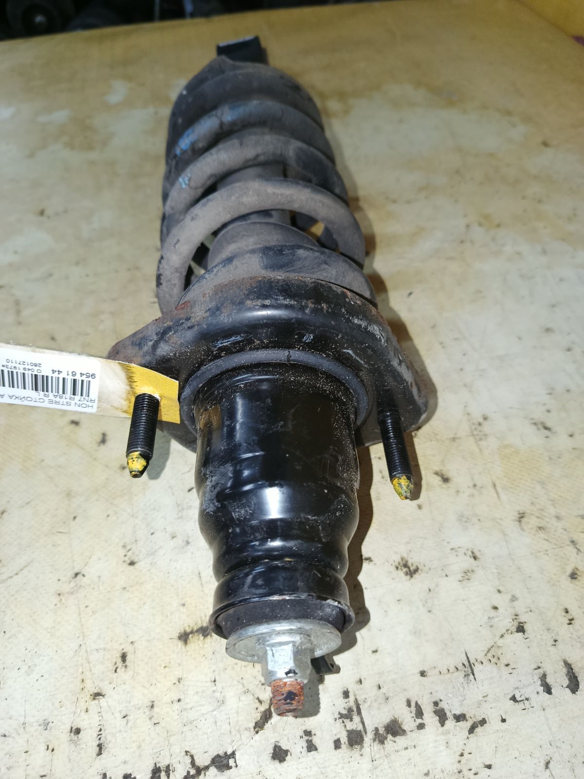 Стойка амортизатора на Honda Stream RN7 R18A Фото 2