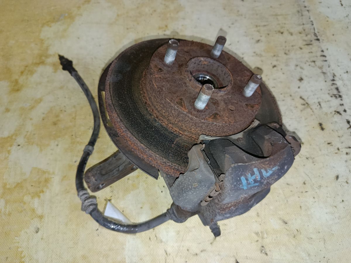 Ступица на Nissan Cube Z10 CG13DE Фото 3