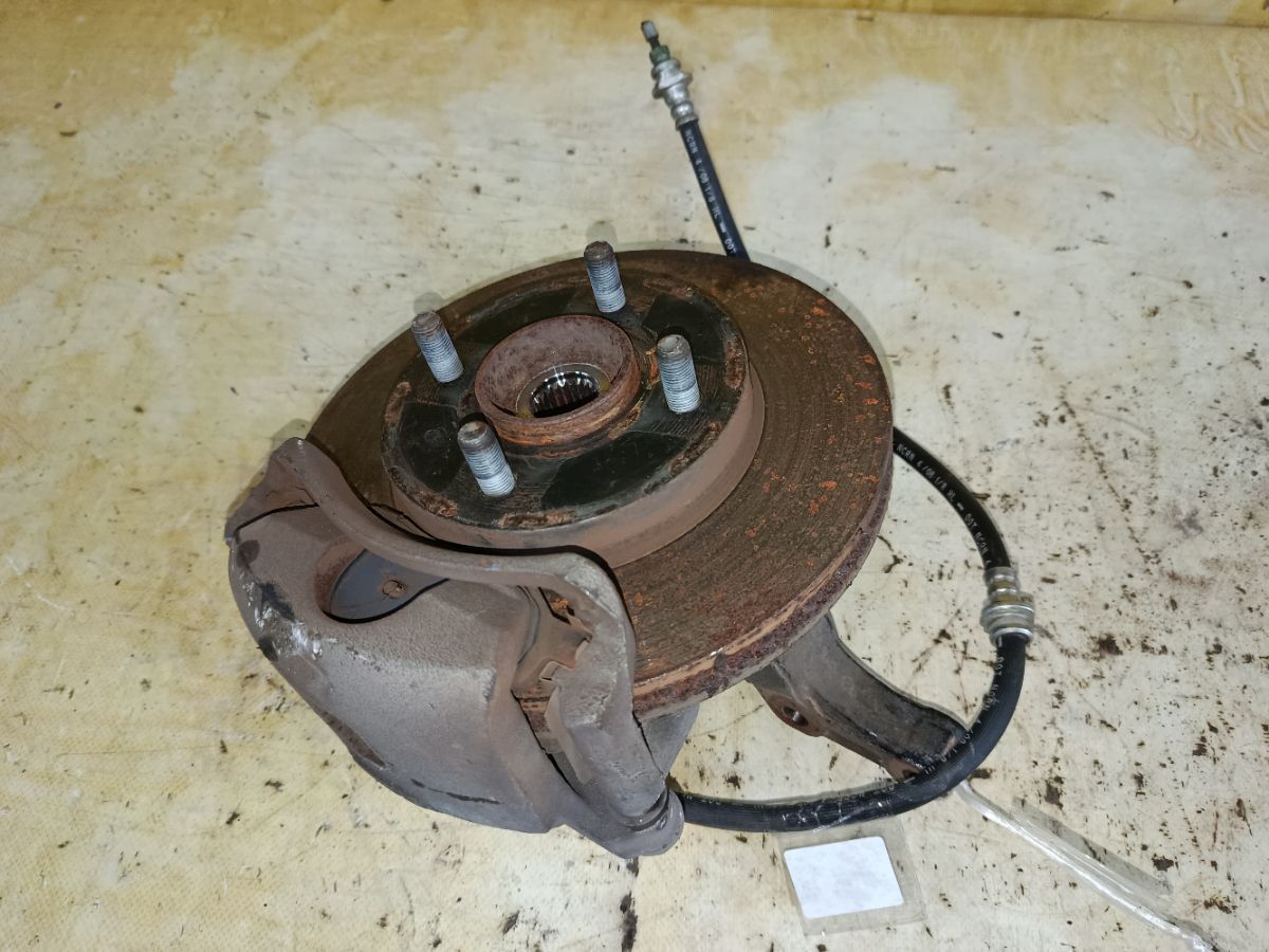 Ступица на Nissan Note E11 HR15DE Фото 2