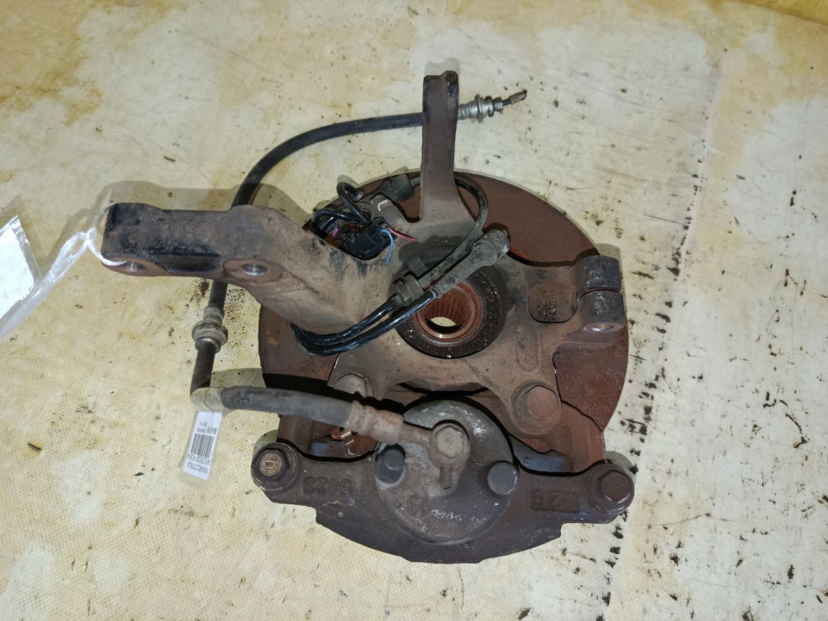 Ступица на Nissan March AK12 CR12DE Фото 1