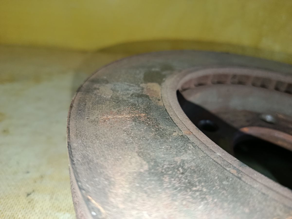 Тормозной диск на Nissan Leaf AZE0 EM57 Фото 3