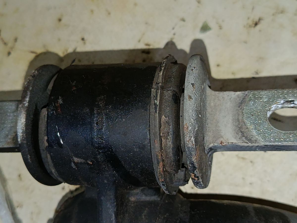 Рычаг на Honda Stream RN6 R18A Фото 3