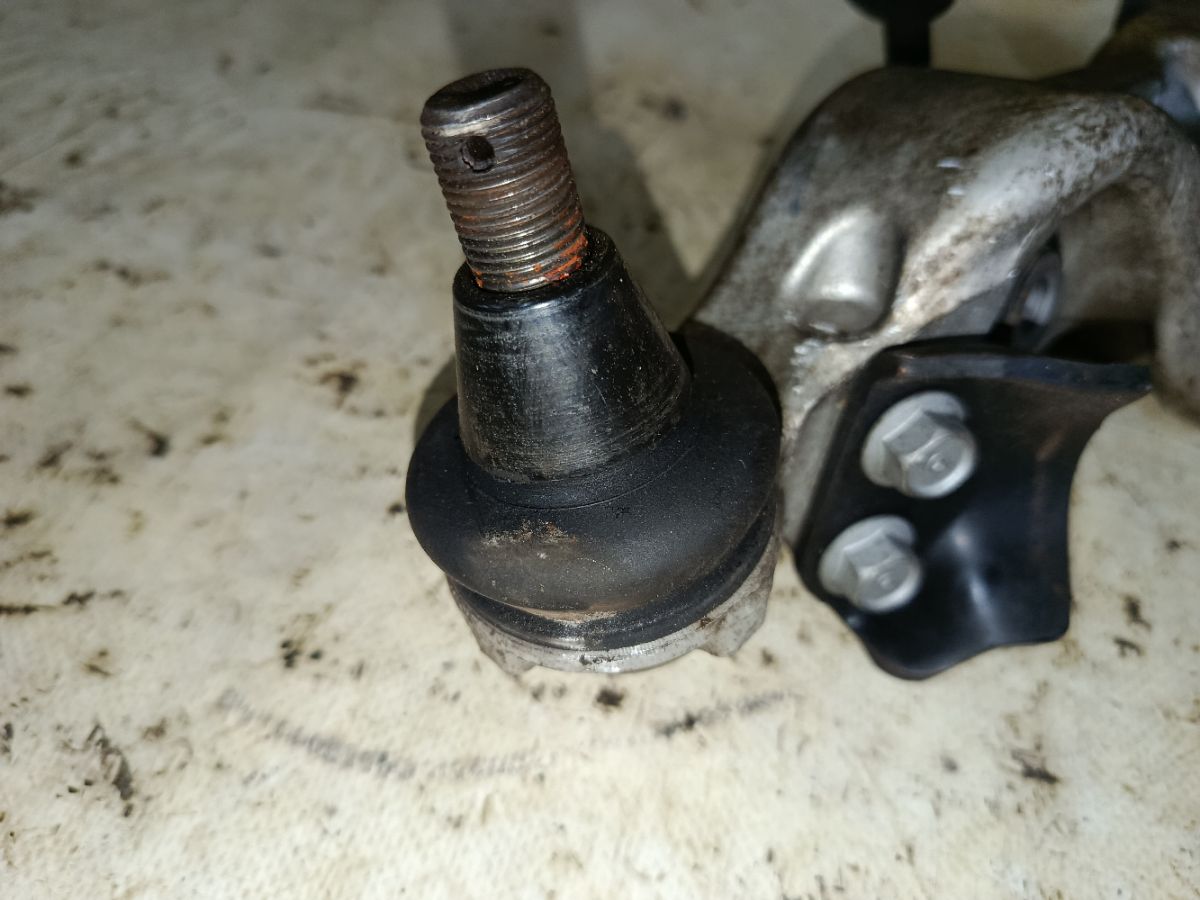 Рычаг на Nissan Fuga Y50 VQ25HR Фото 2