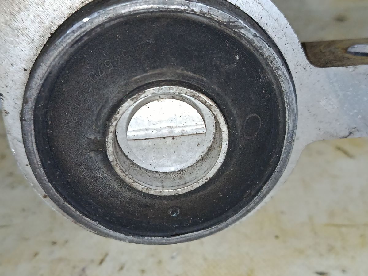 Рычаг на Nissan Fuga Y50 VQ25HR Фото 5