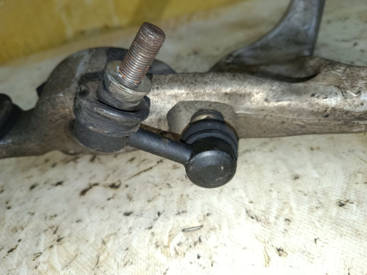 Рычаг на Nissan Fuga Y50 VQ25HR Фото 6