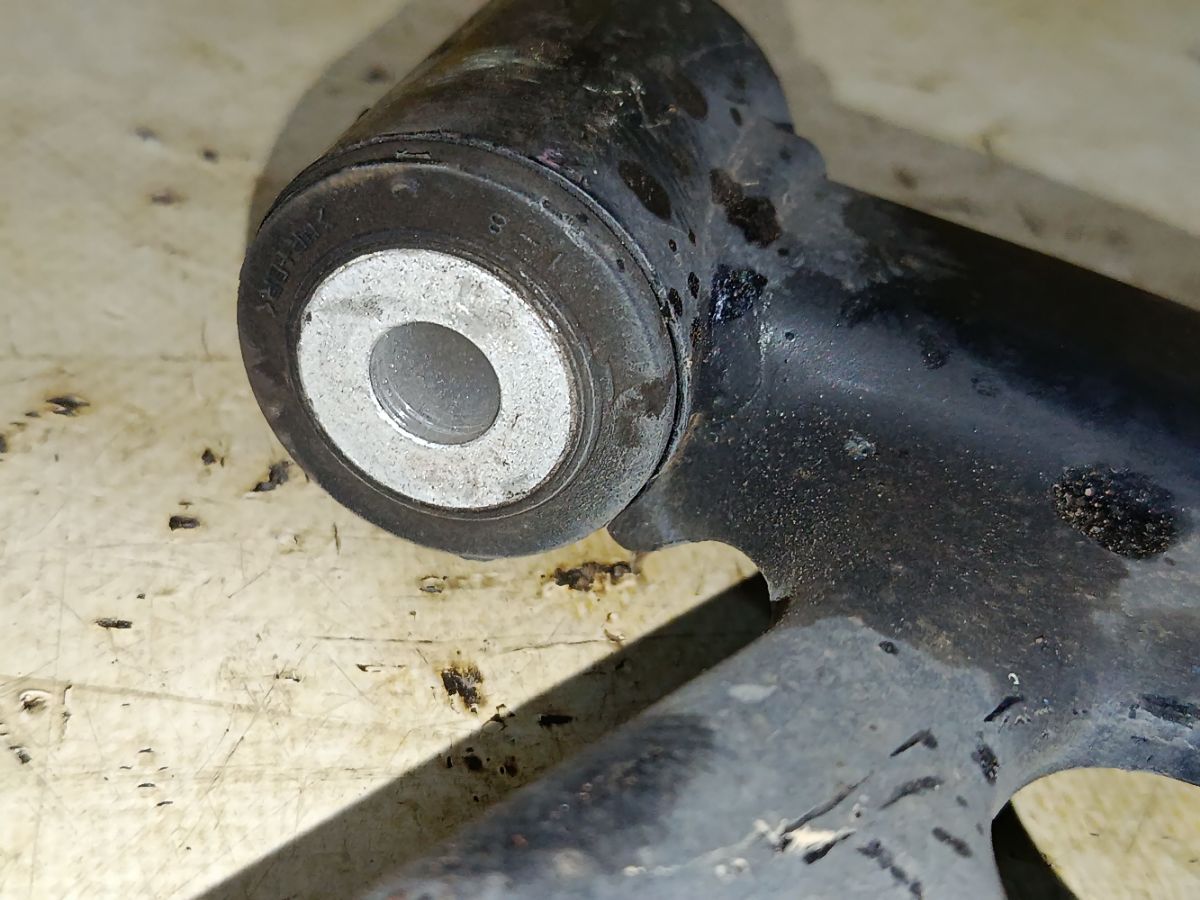 Рычаг на Suzuki Ignis FF21S K12C Фото 3