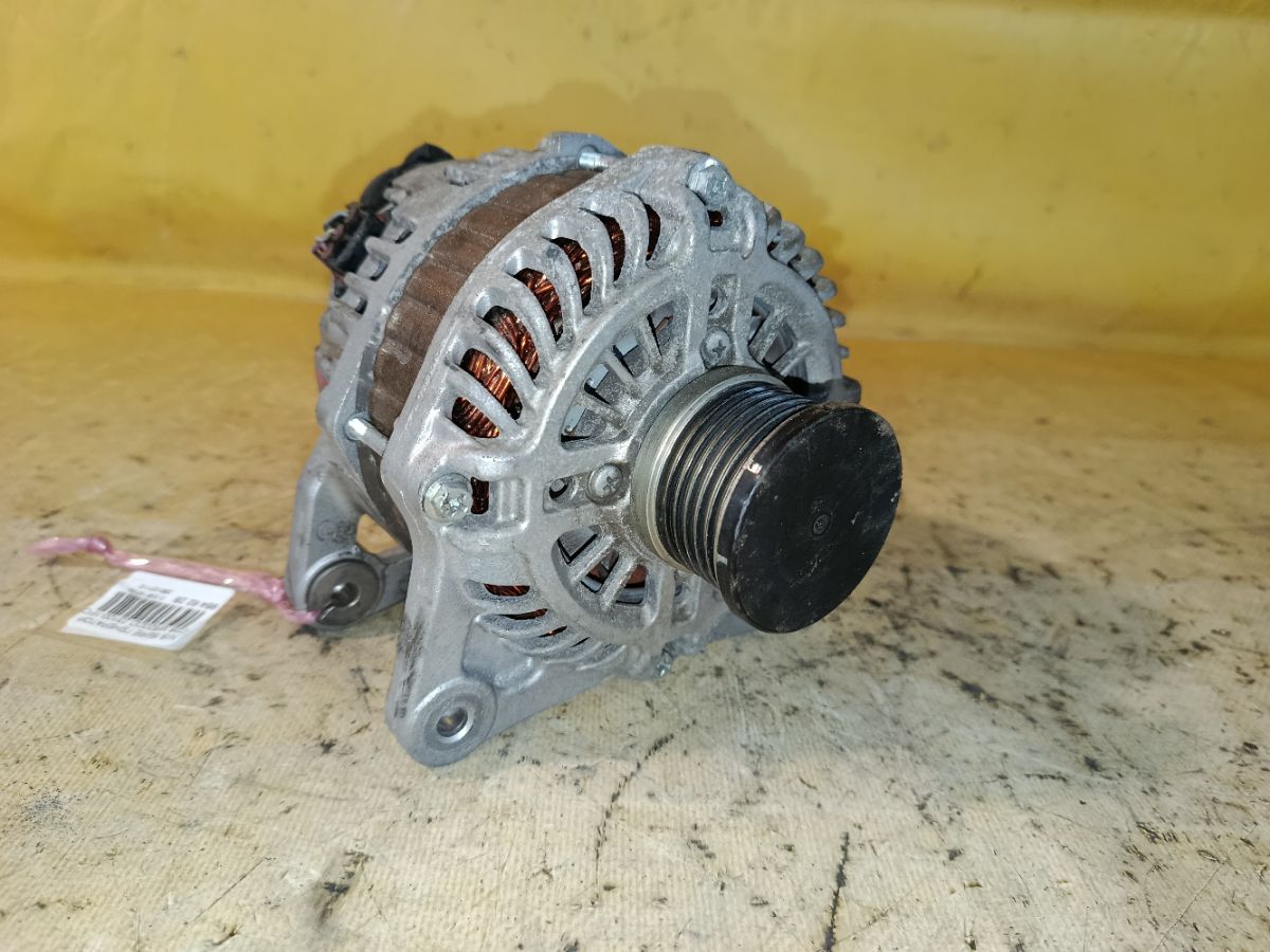 Генератор 23100-1FC1A на Nissan Serena C26 MR20DD Фото 1