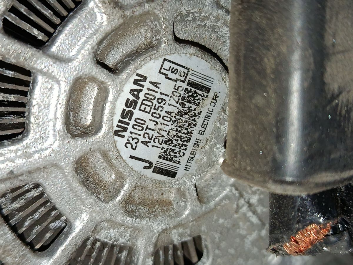 Генератор 23100-ED01A на Nissan Note E11 HR15DE Фото 4