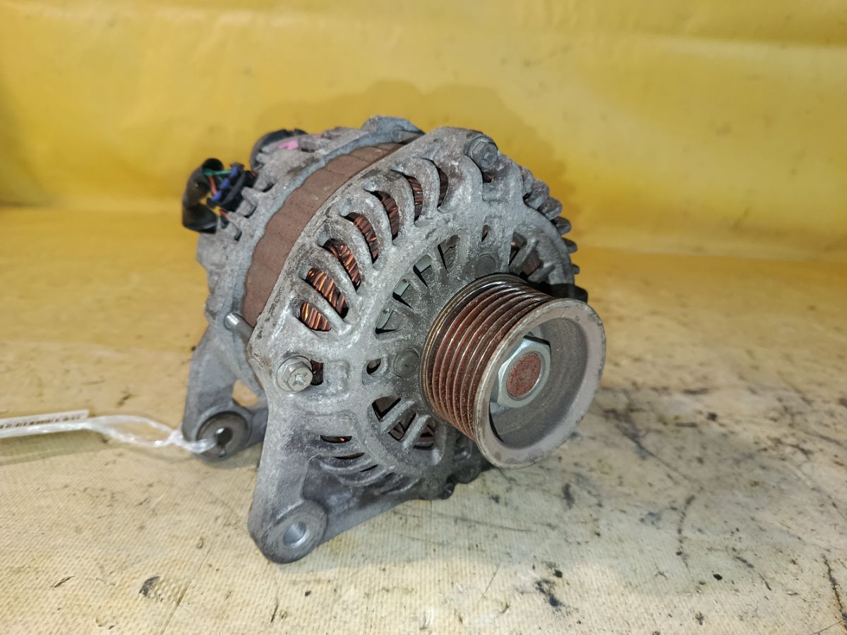 Генератор 23100-ED01A на Nissan Cube Z12 HR15DE Фото 1