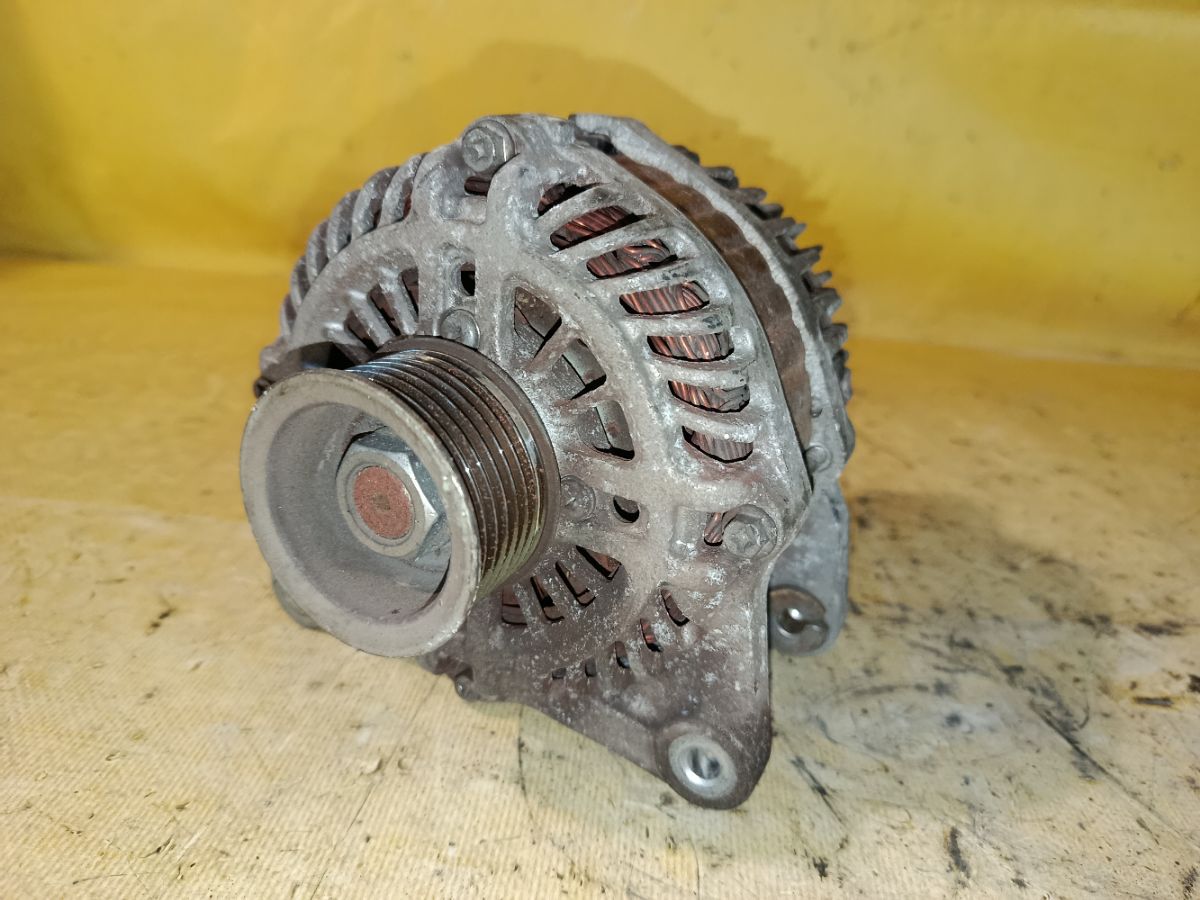 Генератор 23100-ED01A на Nissan Ad Expert VY12 HR15DE Фото 1