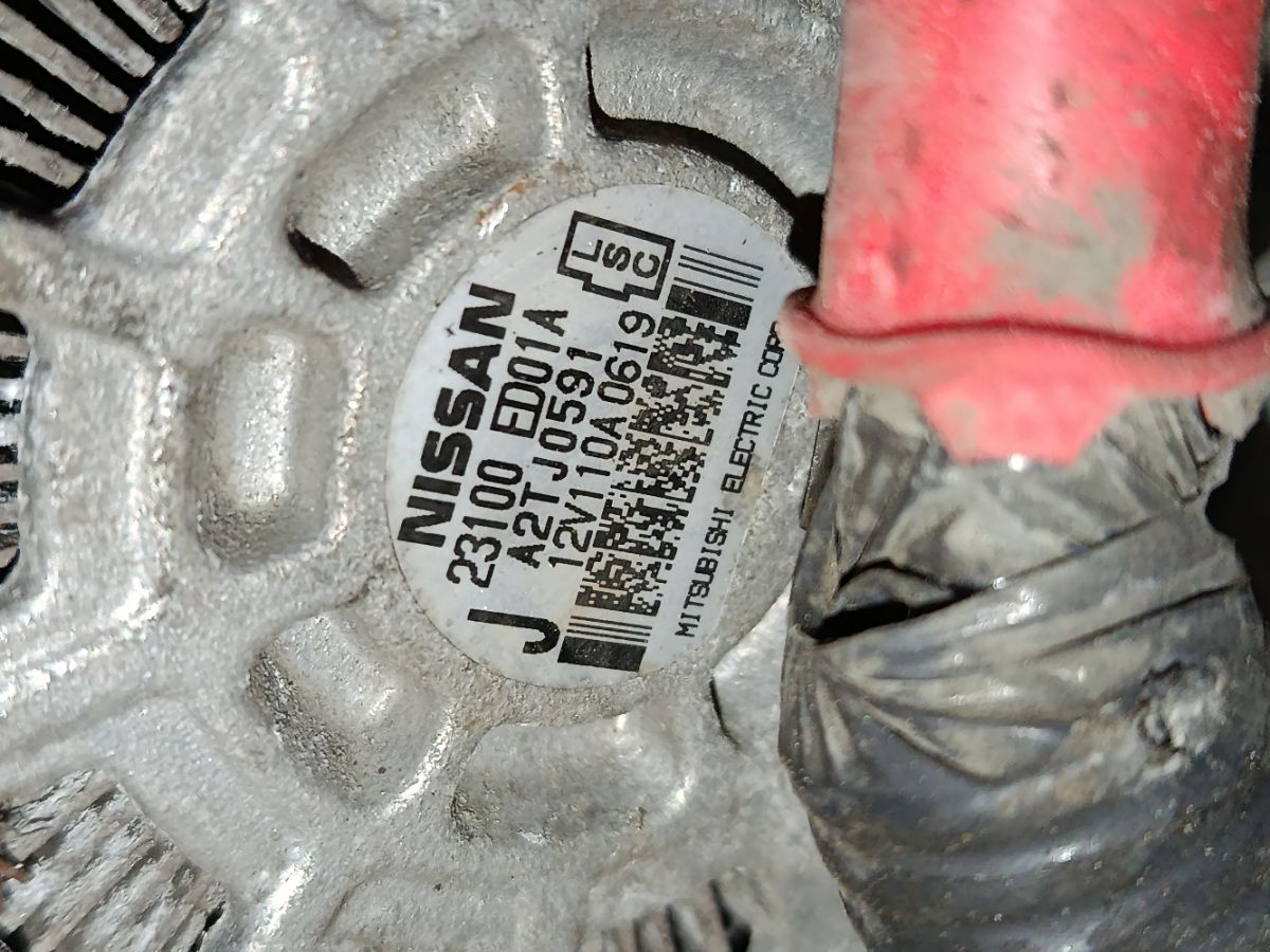 Генератор 23100-ED01A на Nissan Ad Expert VY12 HR15DE Фото 4