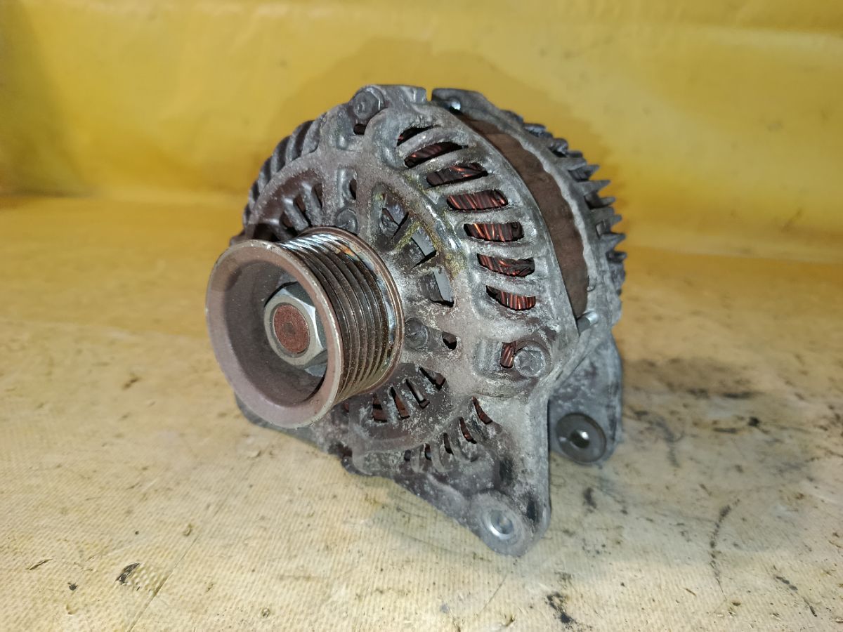 Генератор 23100-ED01A на Nissan Cube Z12 HR15DE Фото 1