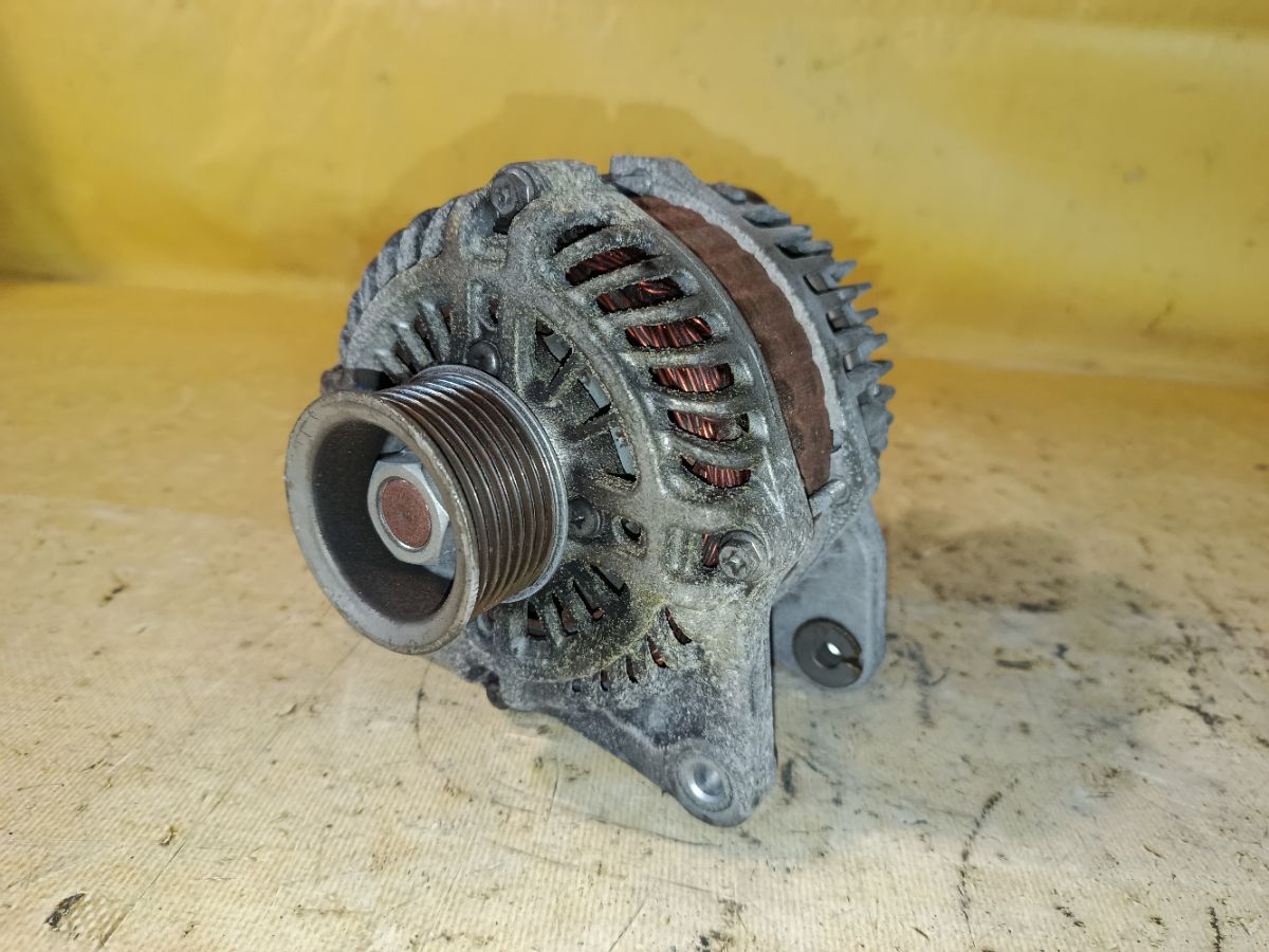 Генератор 23100-ED01A на Nissan Cube Z12 HR15DE Фото 1