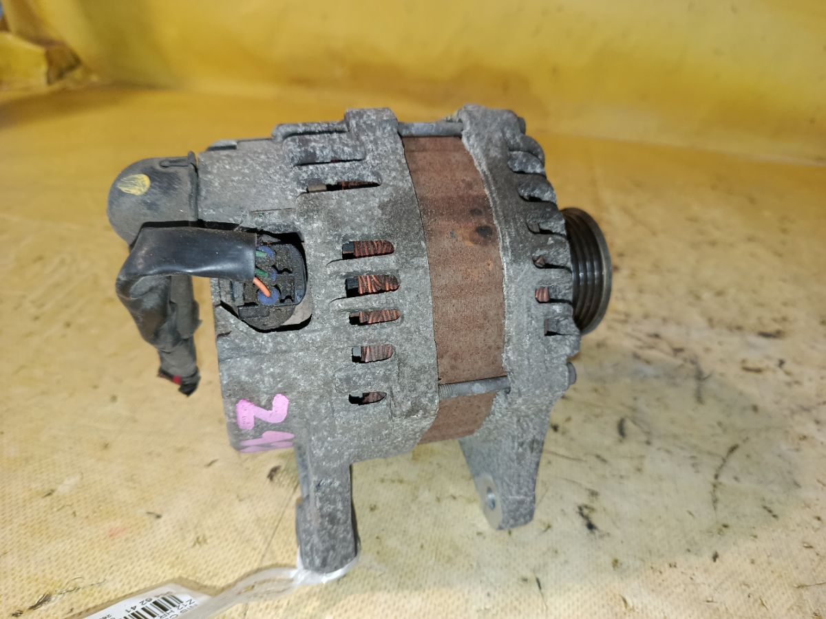 Генератор 23100-ED01A на Nissan Cube Z12 HR15DE Фото 3