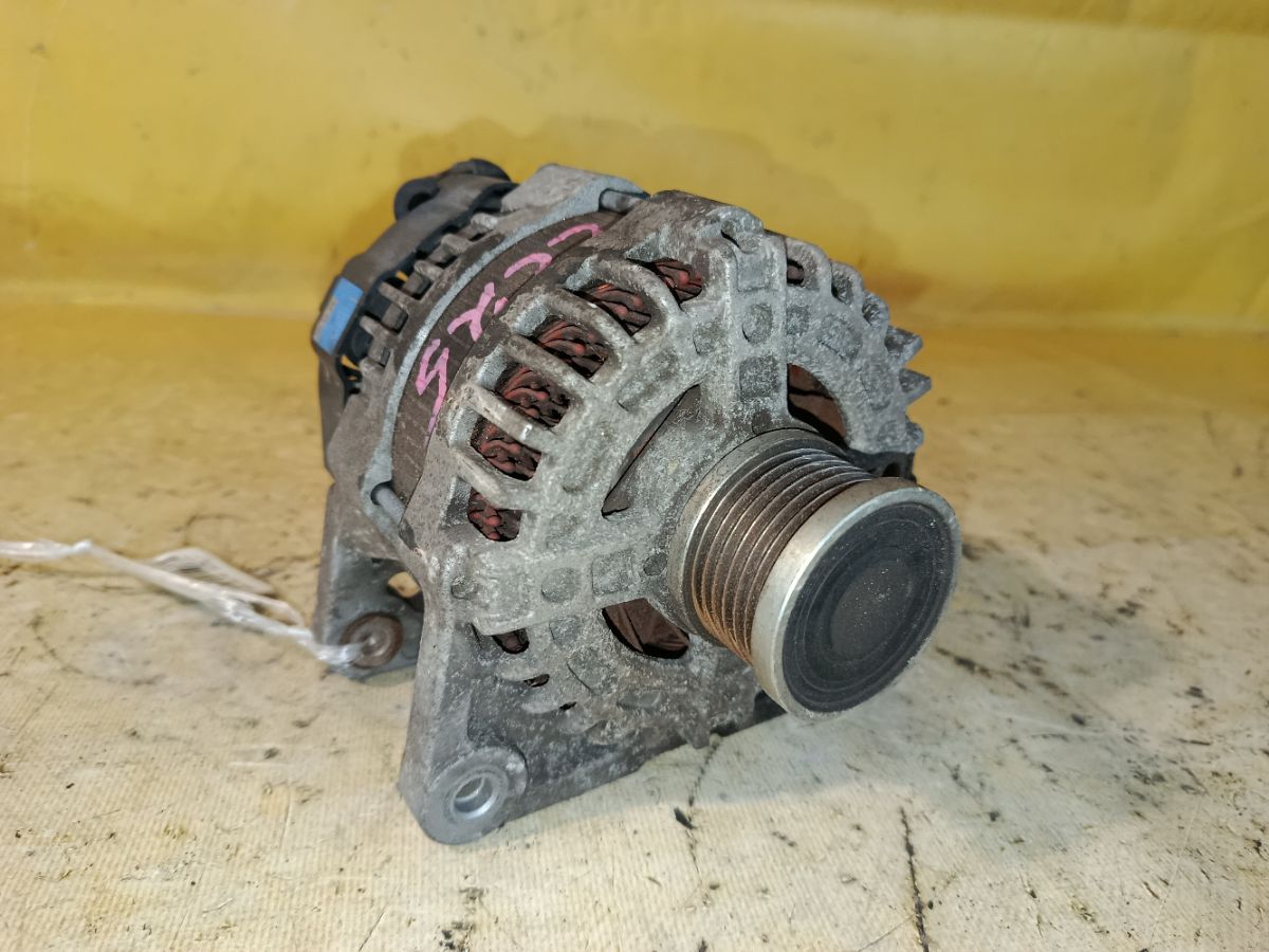 Генератор 23100-EN00B на Nissan Serena CC25 MR20DE Фото 1