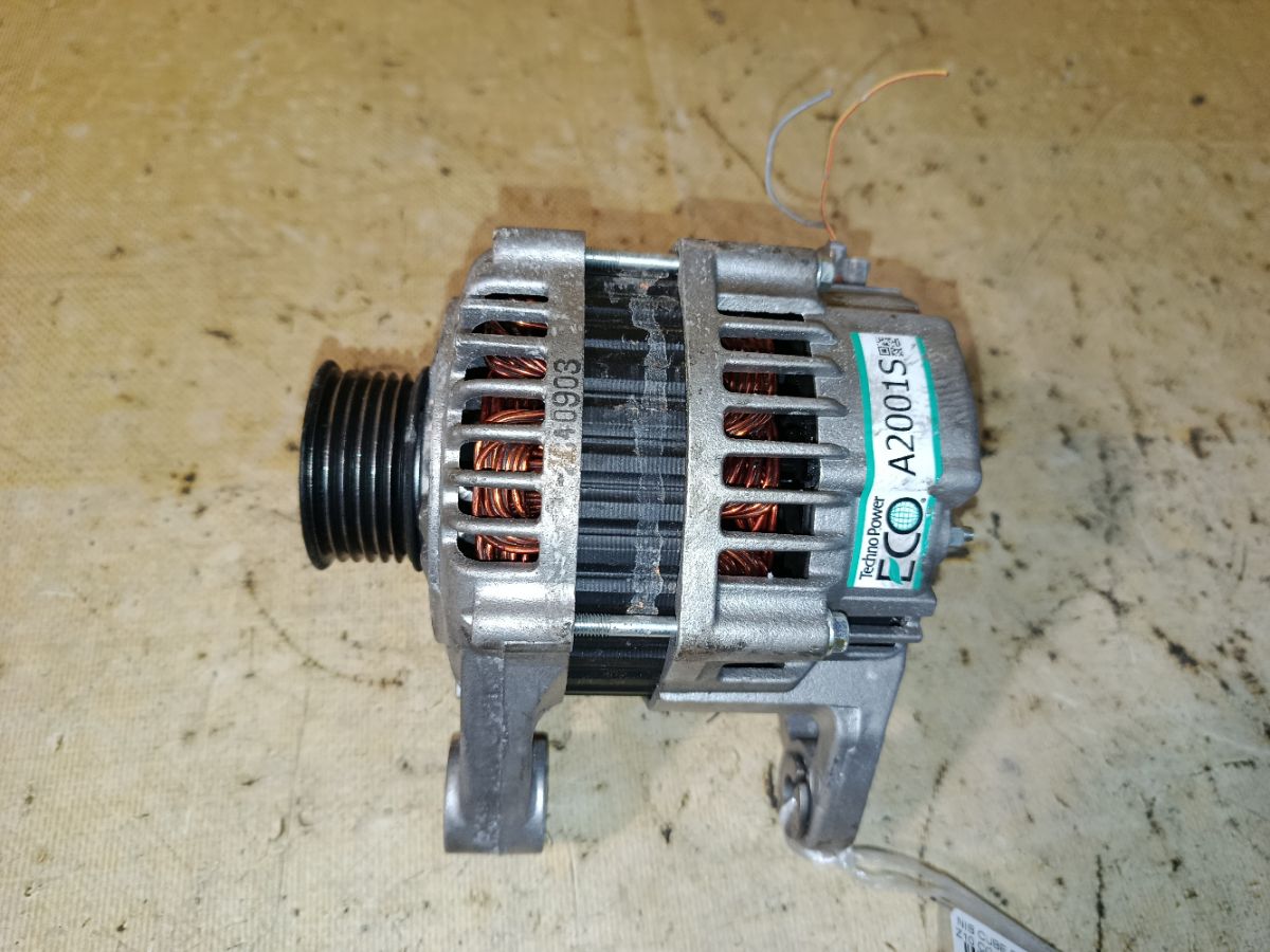 Генератор на Nissan Cube Z10 CG13DE Фото 2