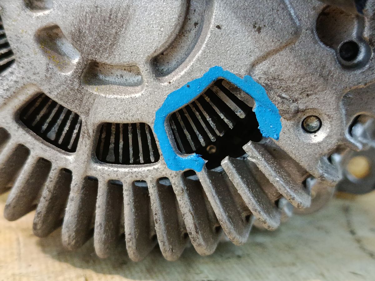 Генератор 23100-3HD1A на Nissan Note E12 HR12DDR Фото 5