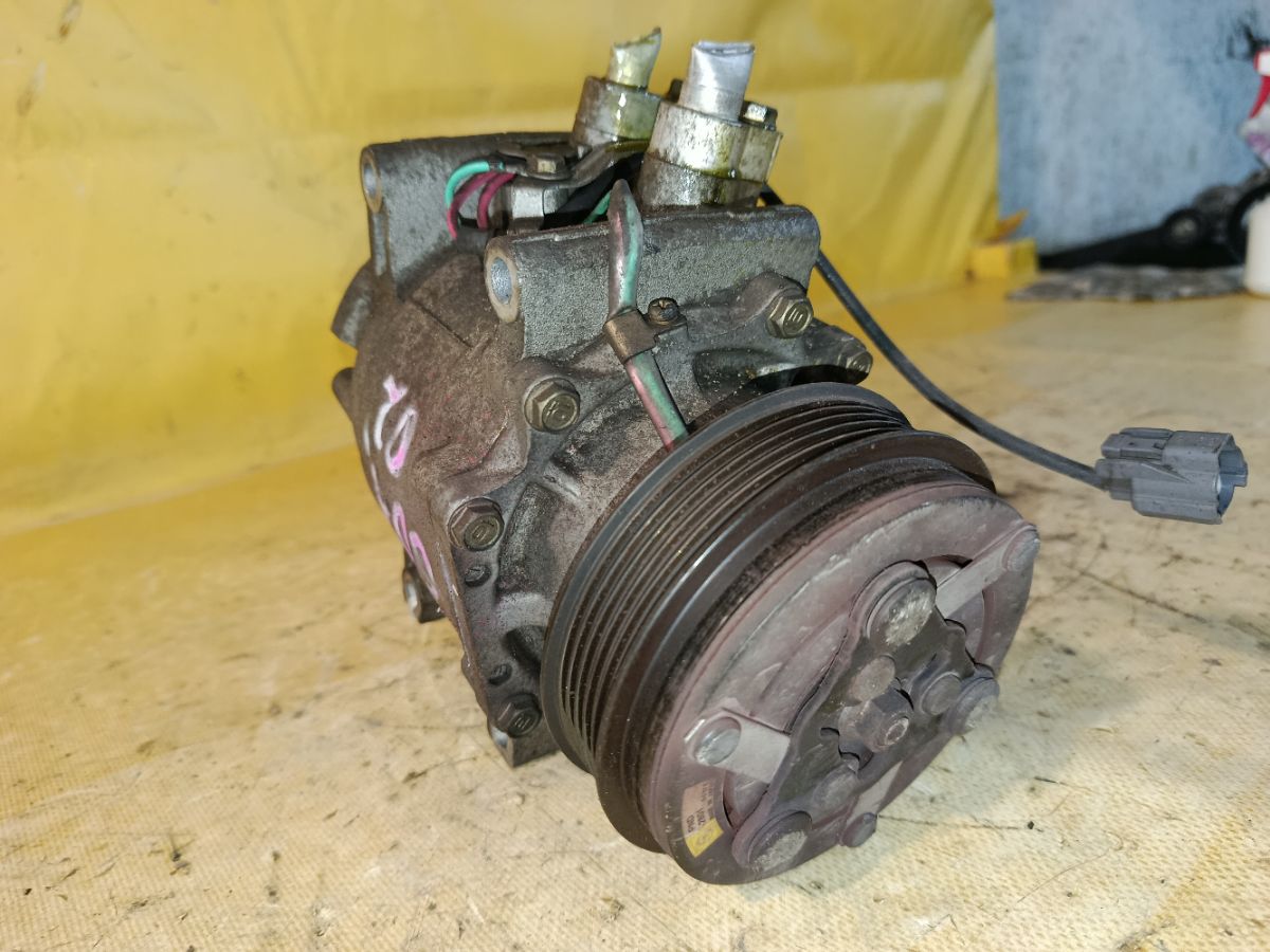 Компрессор кондиционера на Honda Fit GD1 L13A Фото 1