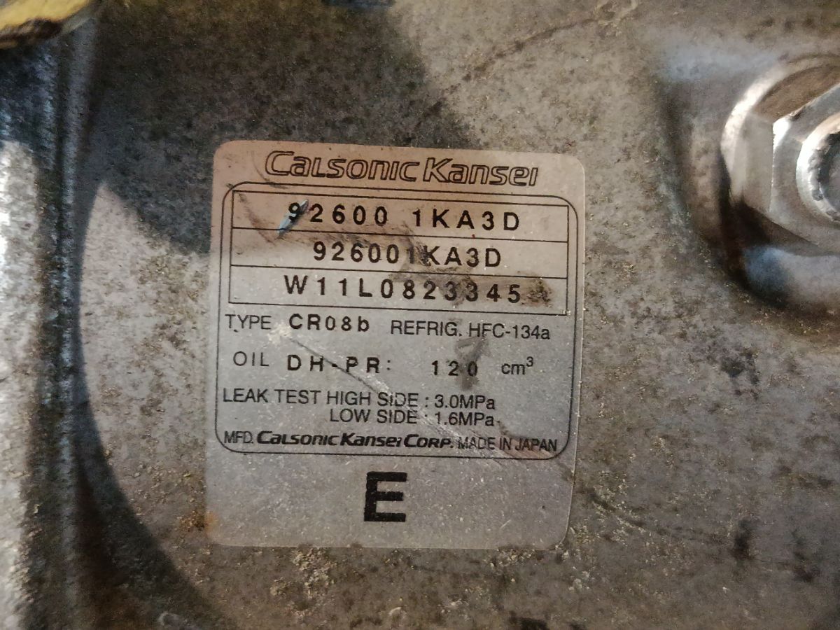 Компрессор кондиционера 92600-1KA3D на Nissan Cube Z12 HR15DE Фото 3
