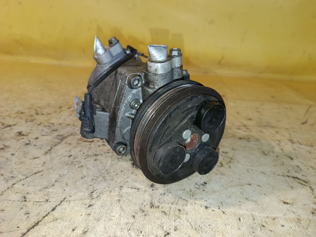 Компрессор кондиционера 95201-62R10 на Suzuki Ignis FF21S K12C Фото 1