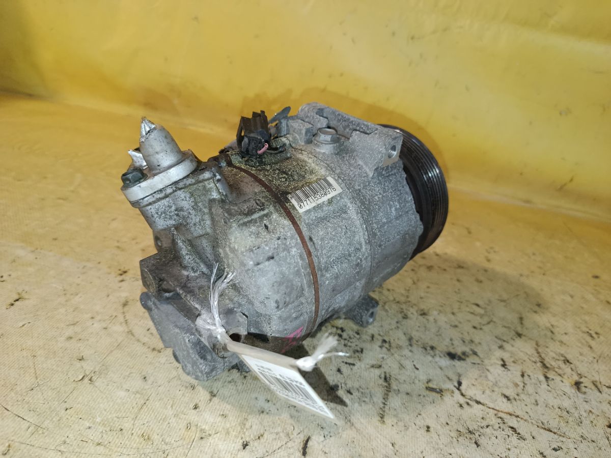 Компрессор кондиционера 92600-1VA1A на Nissan Serena FC26 MR20DD Фото 4