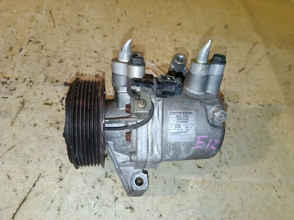 Компрессор кондиционера 92600-3VA0A на Nissan Note E12 HR12DDR Фото 2