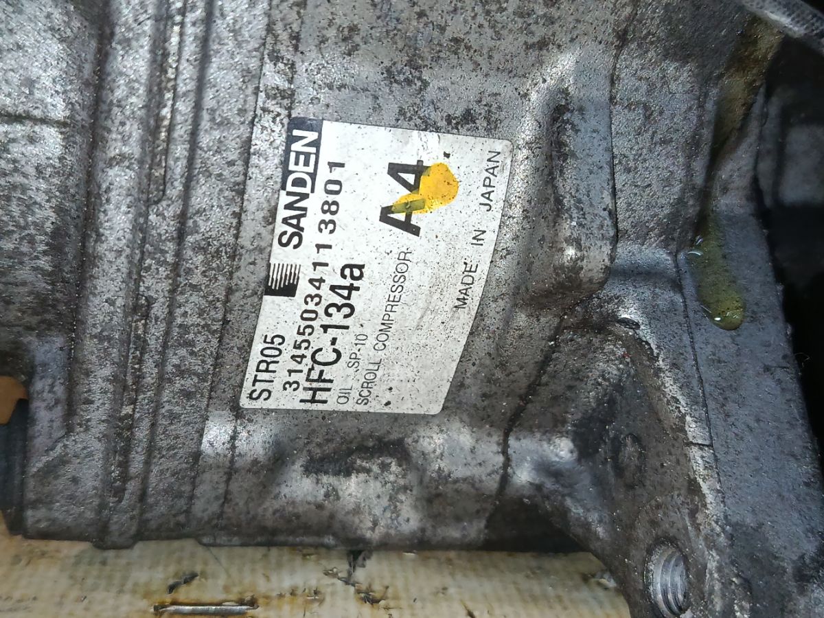 Компрессор кондиционера на Honda N-Box JF1 S07A Фото 3