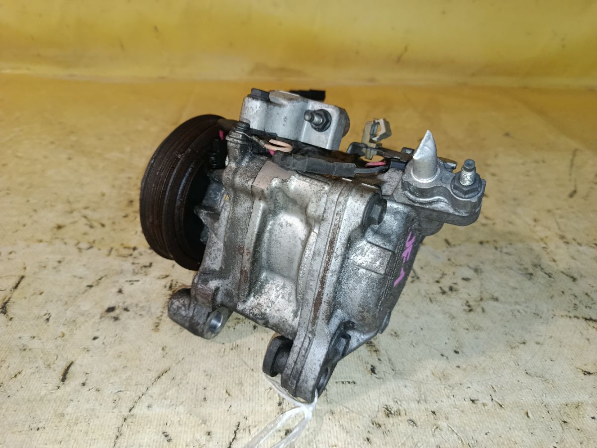 Компрессор кондиционера на Honda N-Box JF1 S07A Фото 4